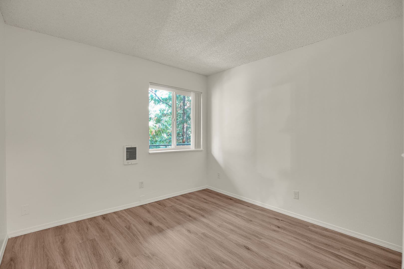PORTLAND Apartment: 7740 SW 45TH