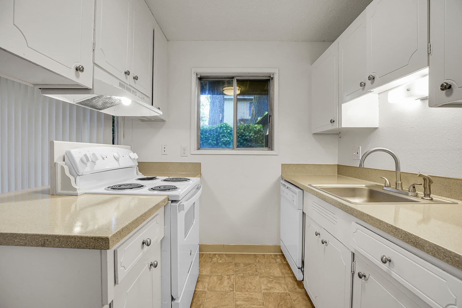 BEAVERTON Apartment: 5920 SW ERICKSON AVENUE
