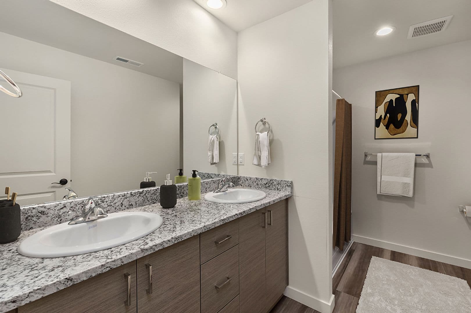 Ridgefield Townhome: S 69th Place