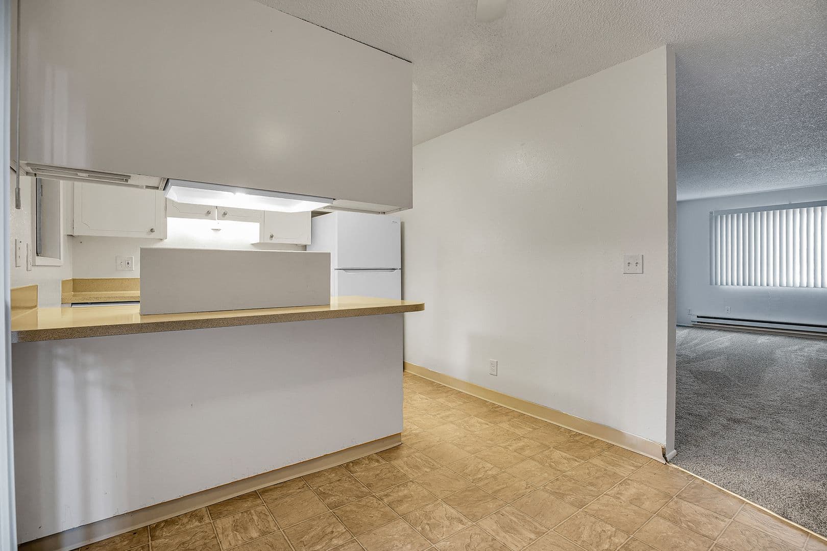 BEAVERTON Apartment: 5920 SW ERICKSON AVENUE