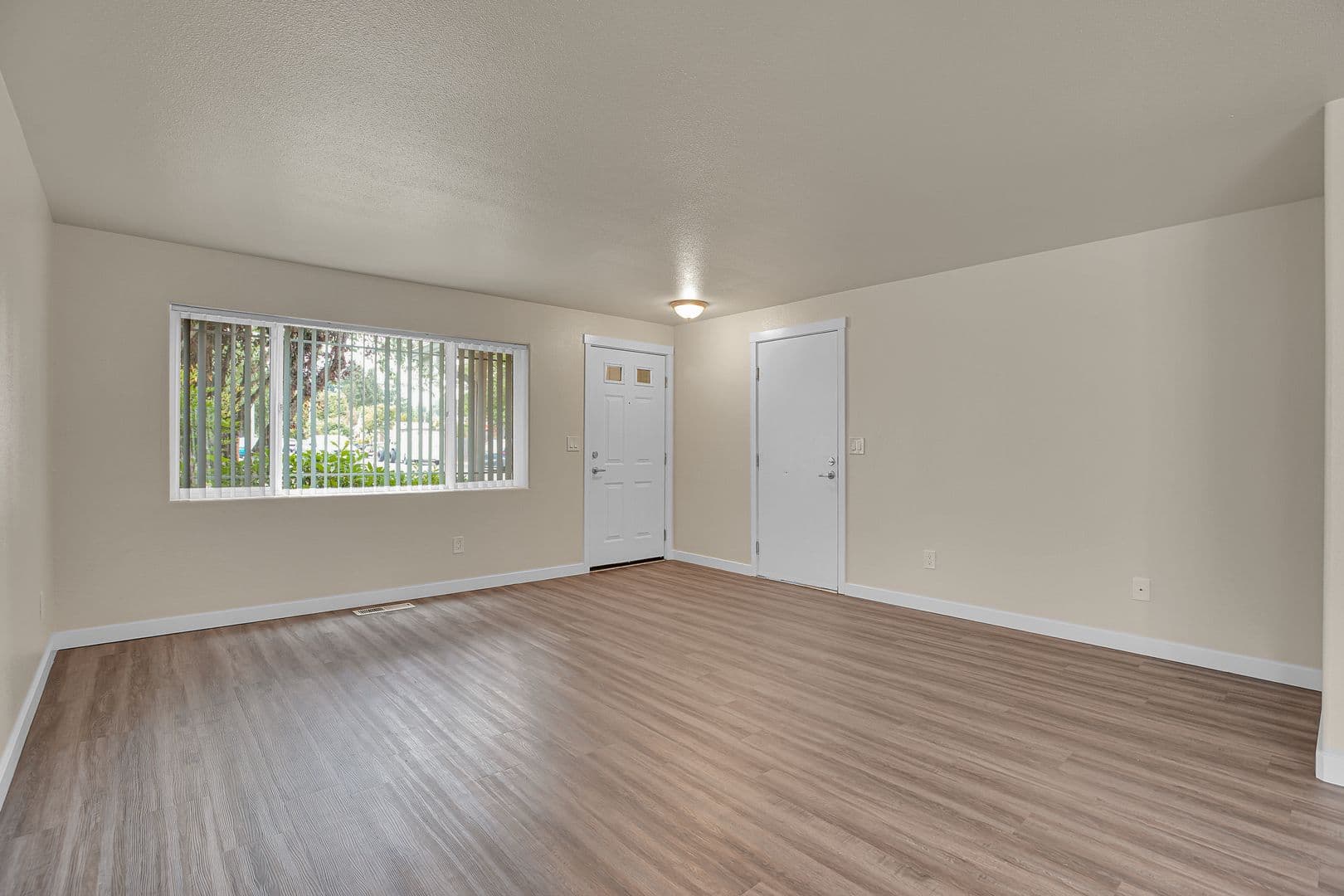 SALEM Townhome: 1194 BARNES ROAD, SE
