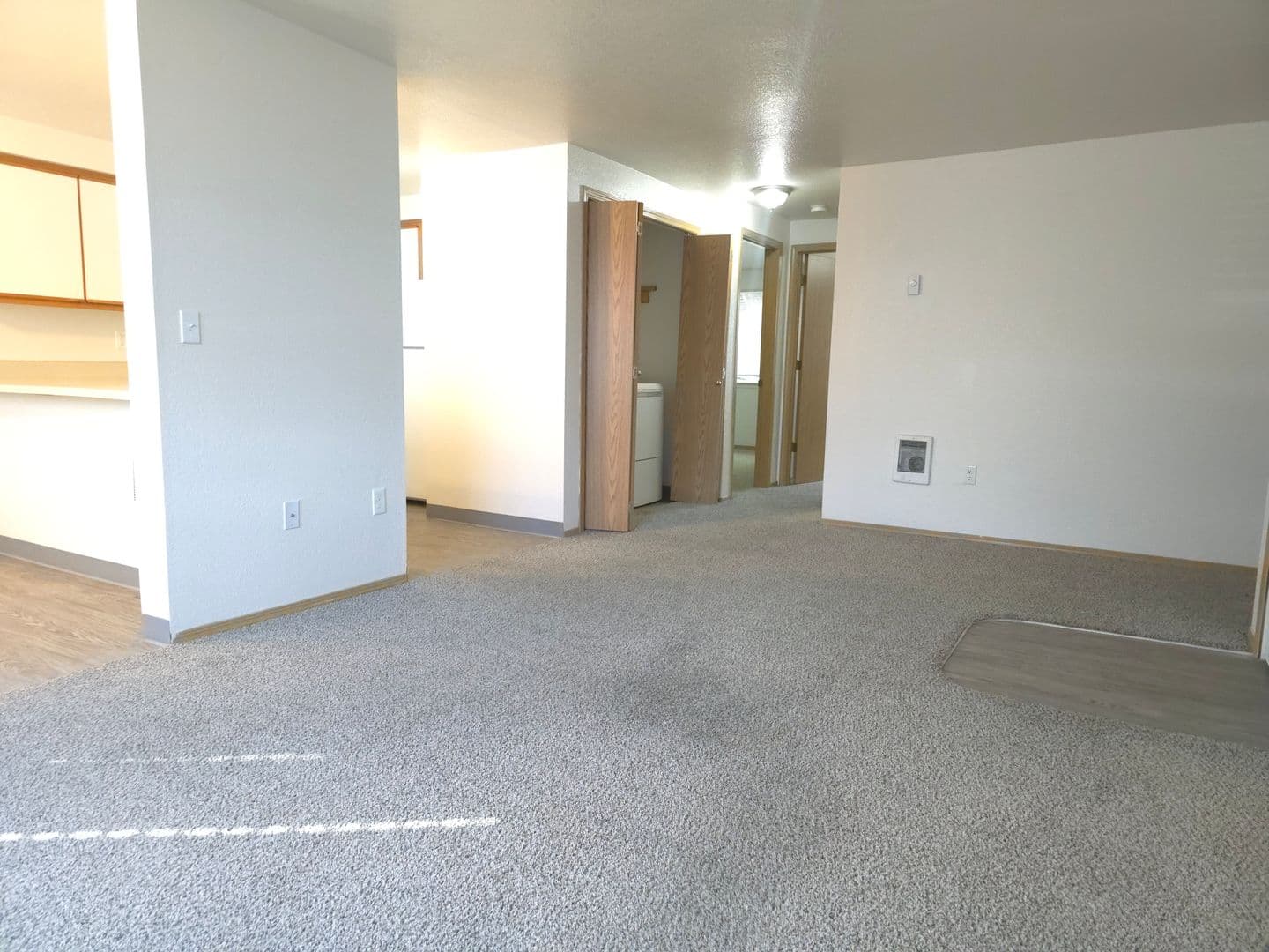 SALEM Apartment: 1304-1330 WALLACE RD. NW