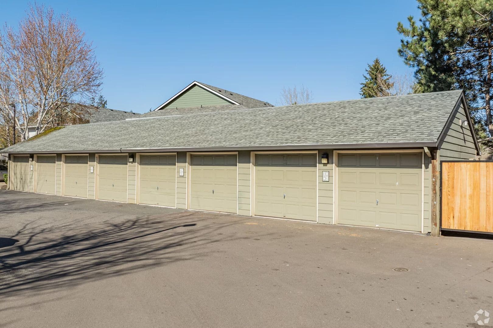 MILWAUKIE Apartment: 11615 SE FULLER ROAD