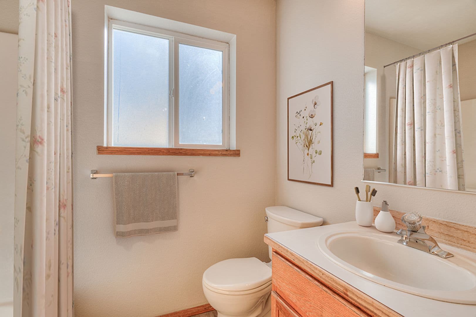 BEND Apartment: 900 NE BUTLER MARKET RD