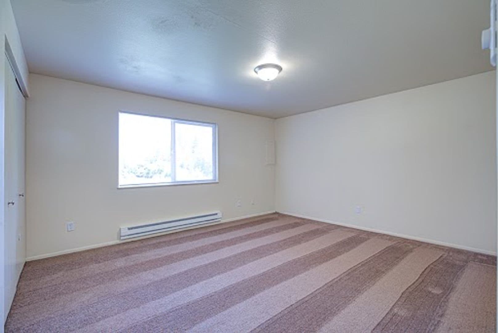SCAPPOOSE Townhome: 52279 SW 4th Street #3
