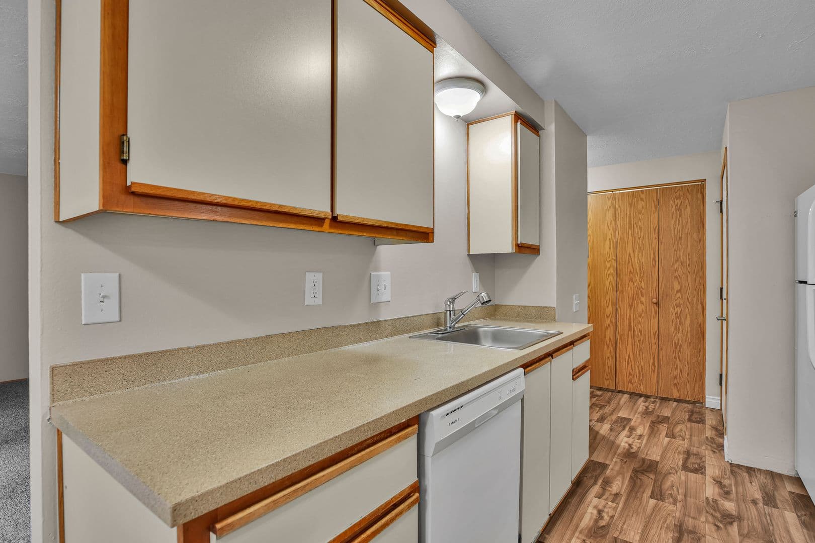 SALEM Apartment: 3872-3886 LIBERTY RD S