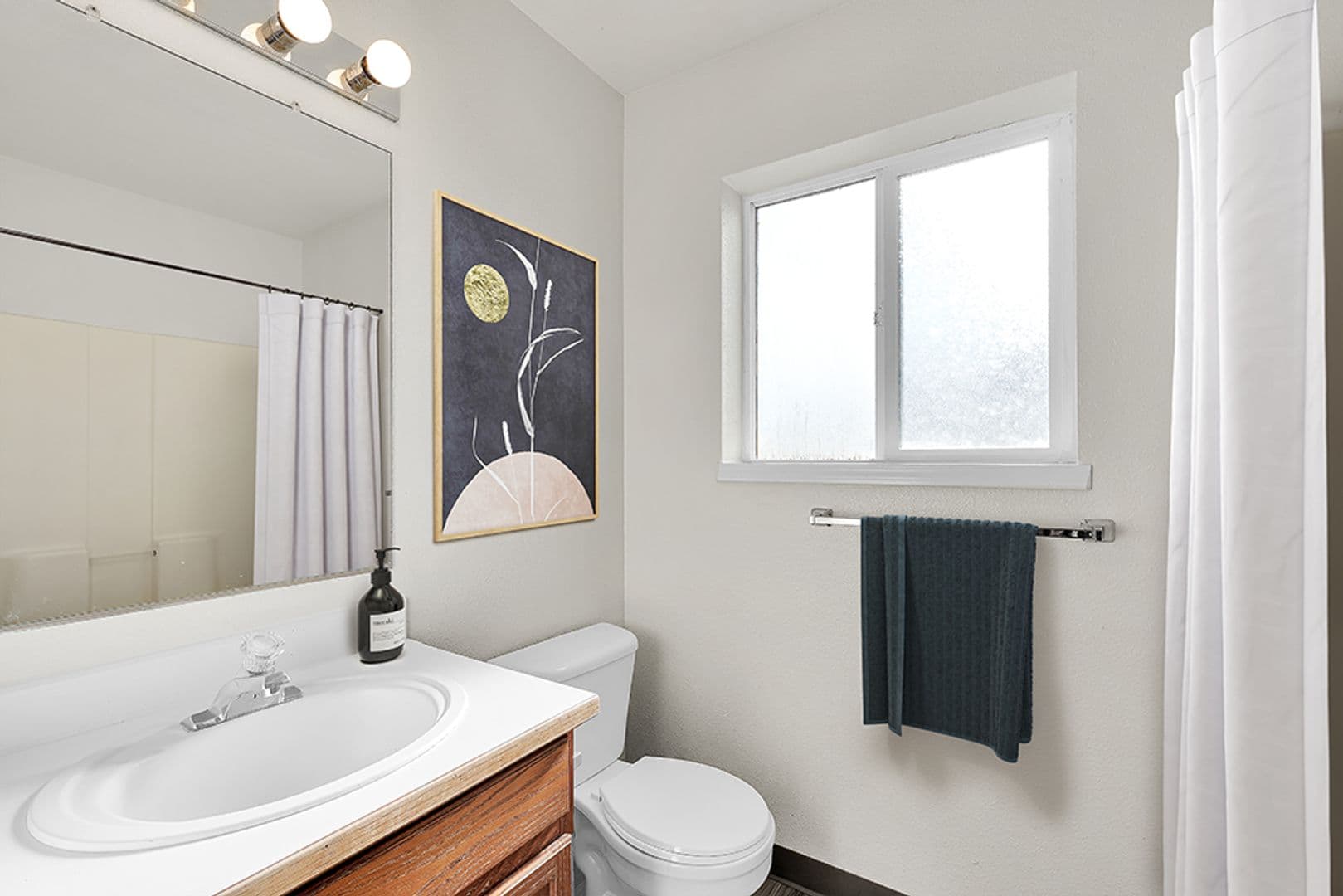 BEND Apartment: 900 NE BUTLER MARKET RD