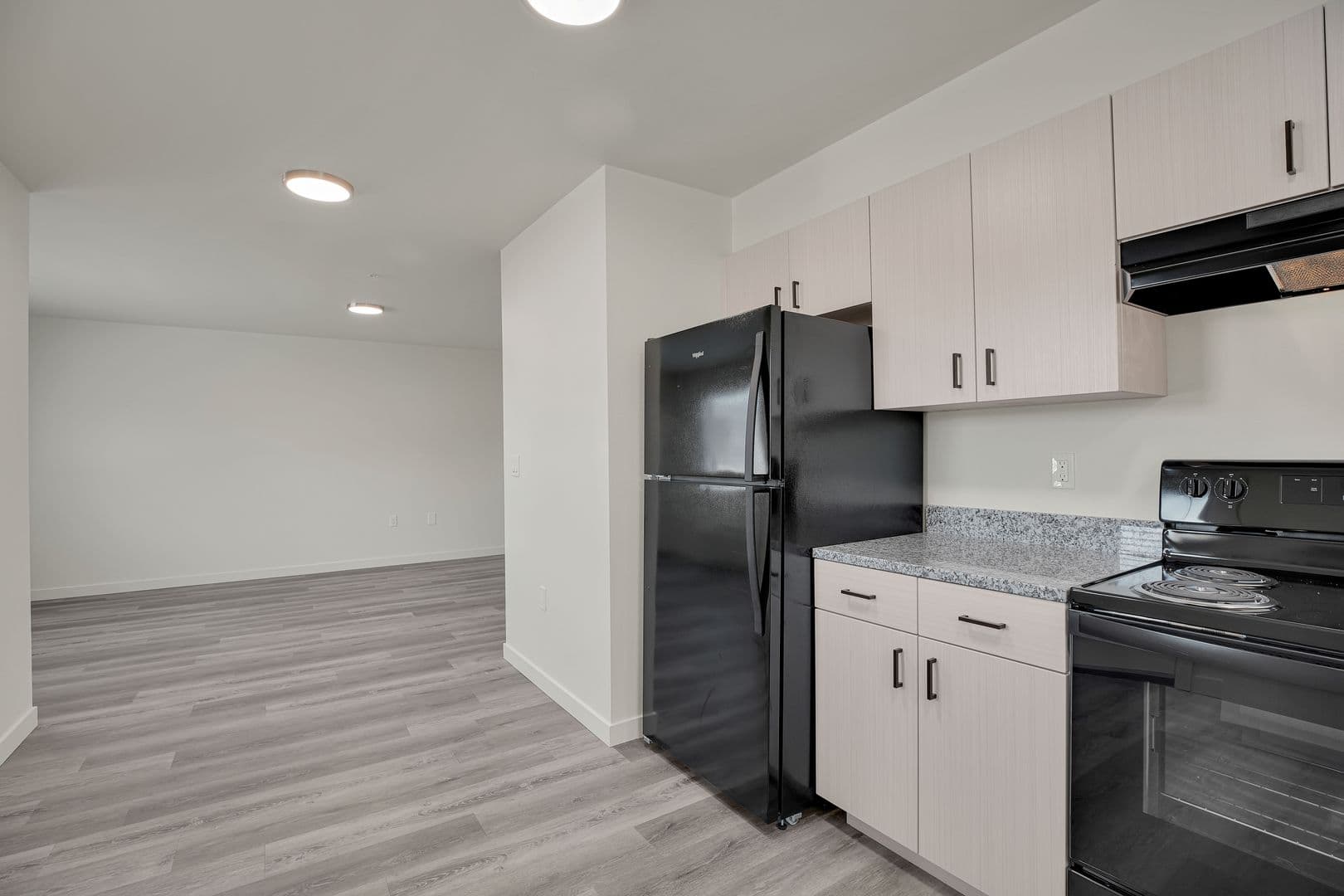 COTTAGE GROVE Apartment: 715 ROW RIVER ROAD