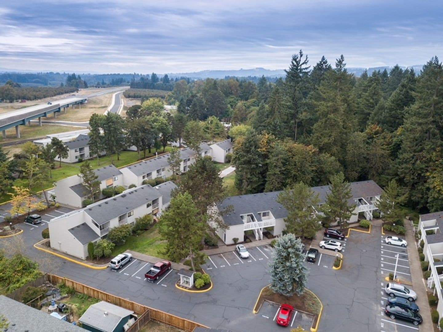 NEWBERG Apartment: 1210 S. COLLEGE ST.