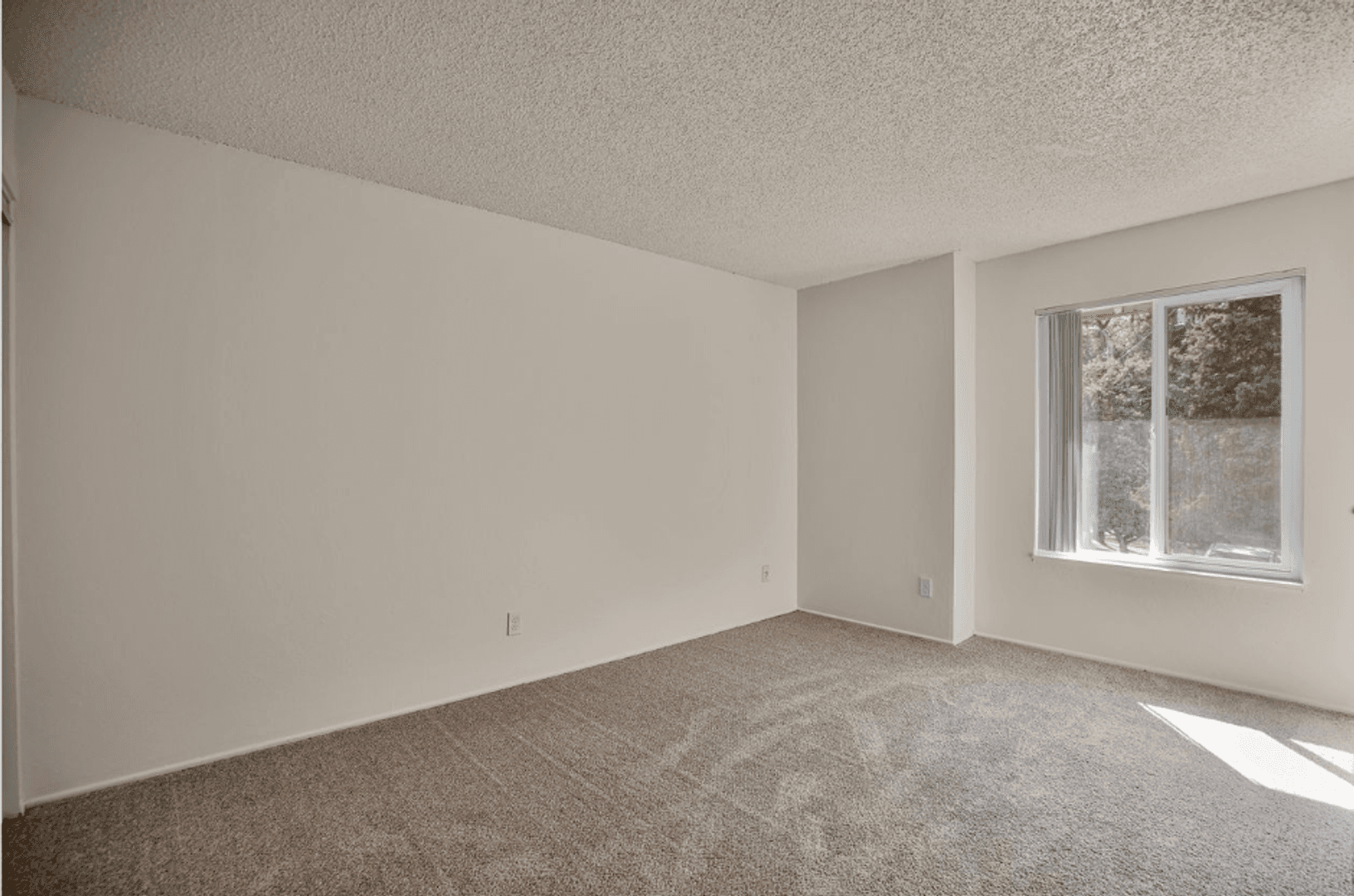 PORTLAND Apartment: 7740 SW 45TH