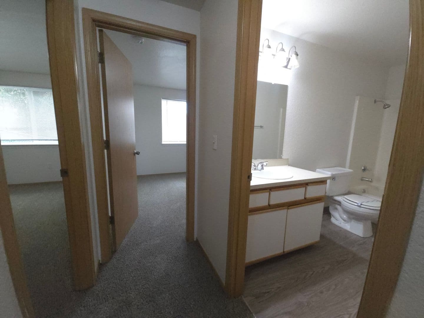 SALEM Apartment: 1304-1330 WALLACE RD. NW