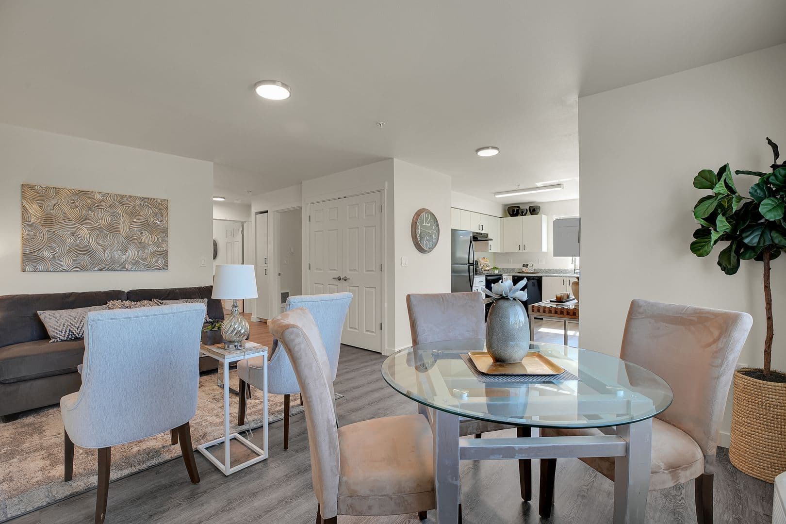 SPRINGFIELD Apartment: 4800 B STREET