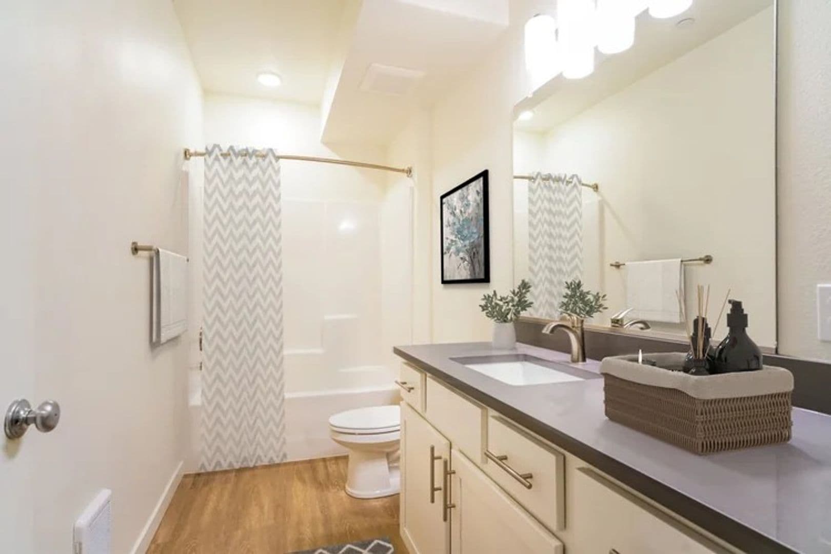 FAIRVIEW Apartment: 22025 NE HALSEY ST.