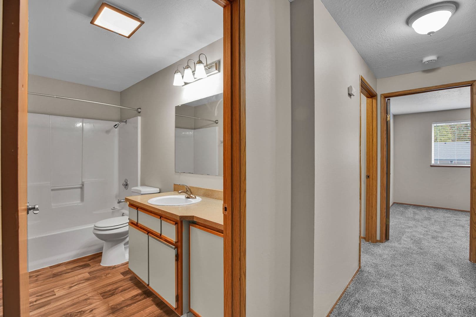 SALEM Apartment: 3872-3886 LIBERTY RD S