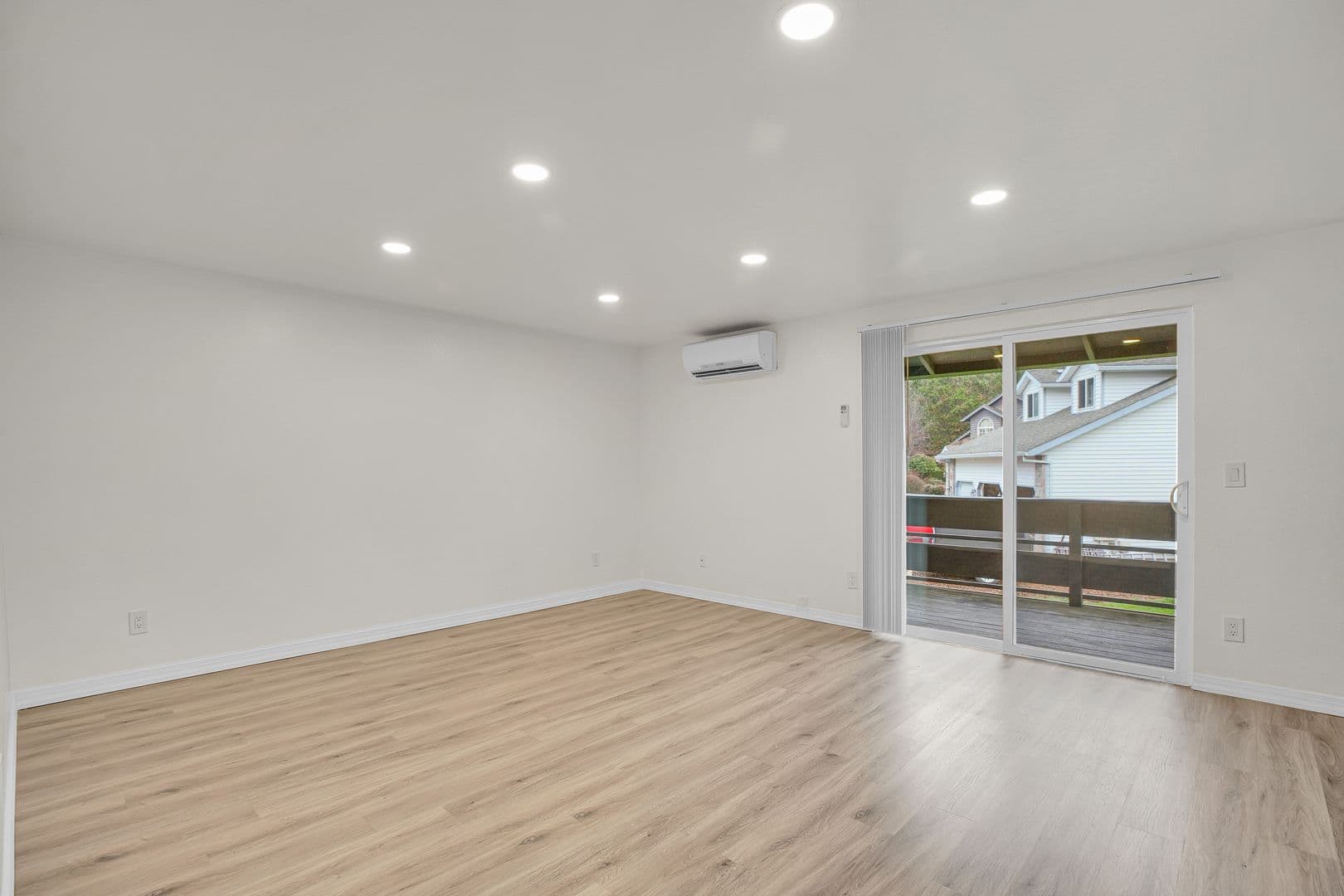 TIGARD Apartment: 10587 TIGARD ST