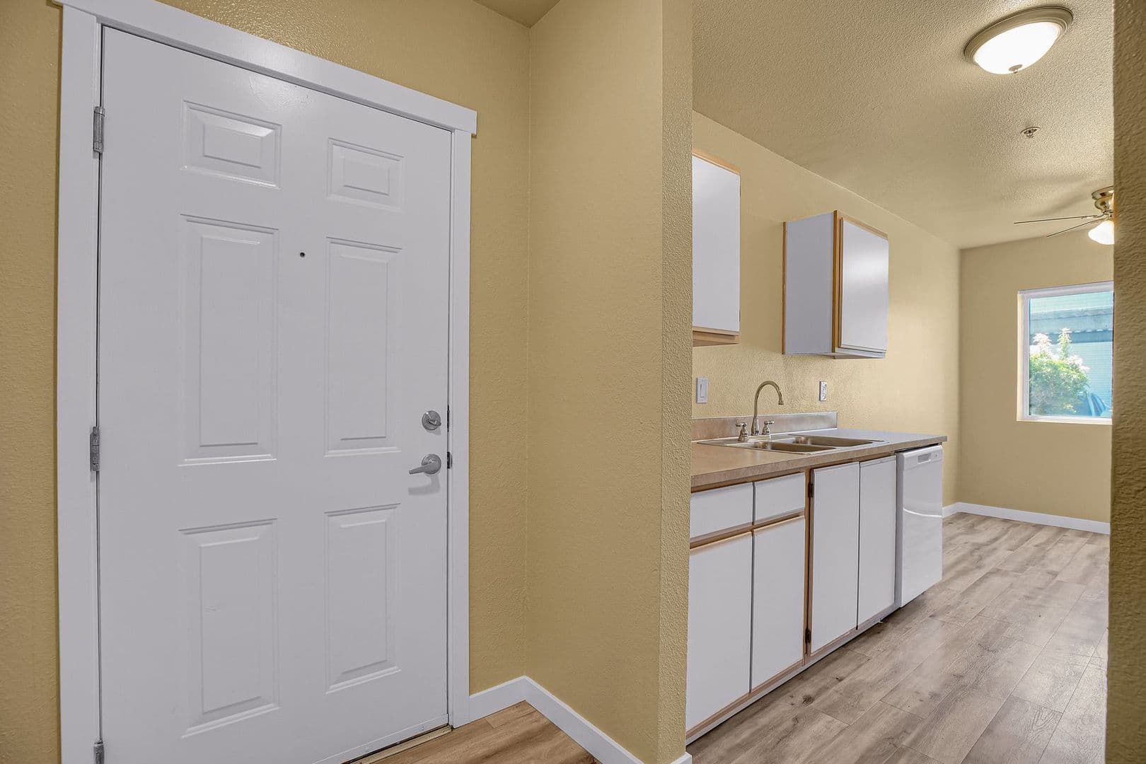 SALEM Apartment: 1194 BARNES ROAD, SE