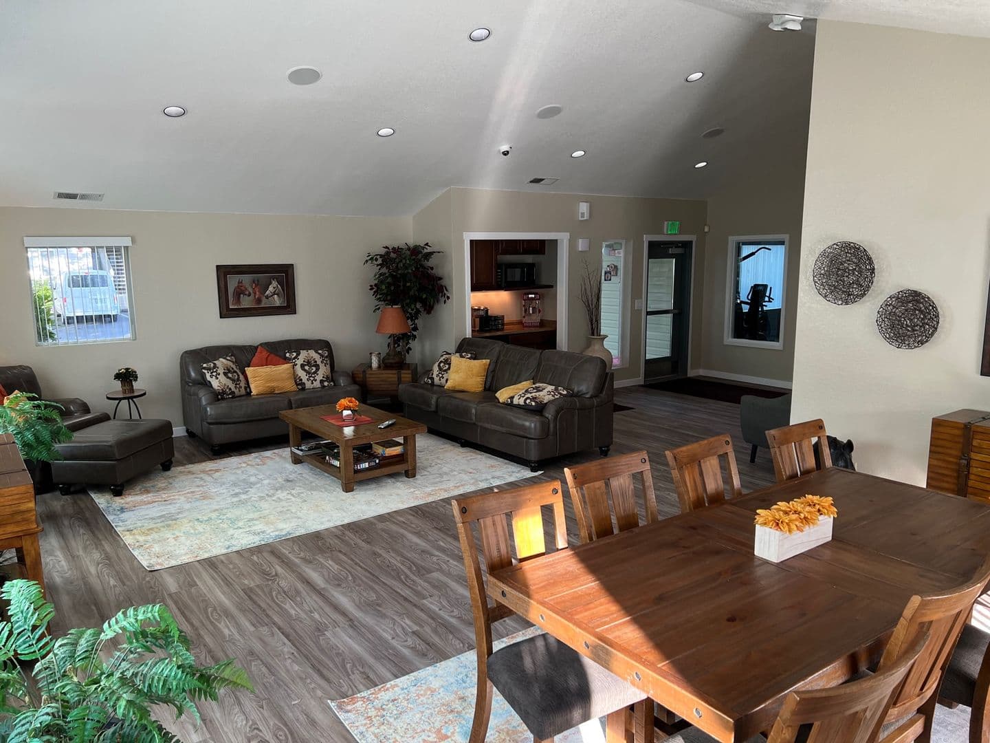 SALEM Apartment: 4665 CAMPBELL DR SE