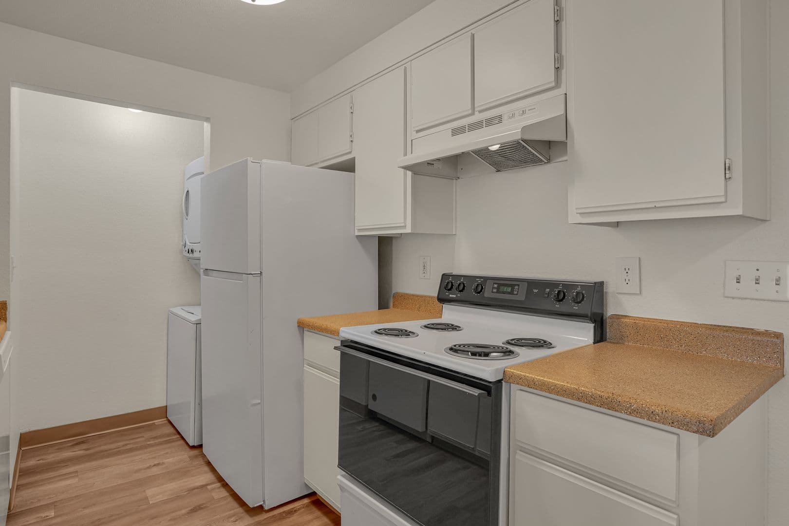 ALOHA Apartment: 2881 SW 182ND AVE.