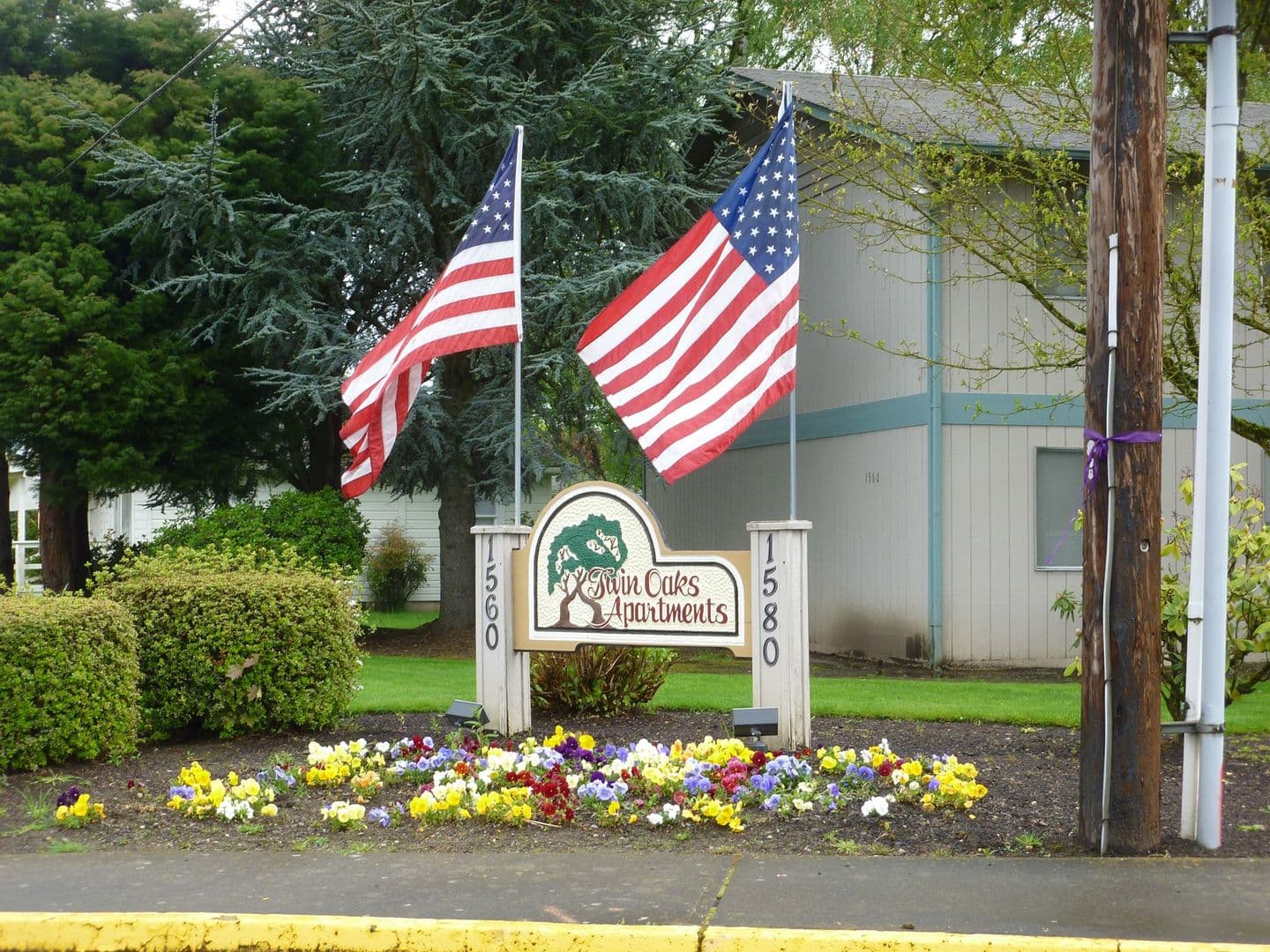 WOODBURN Apartment: 1560 NEWBERG HIGHWAY #1
