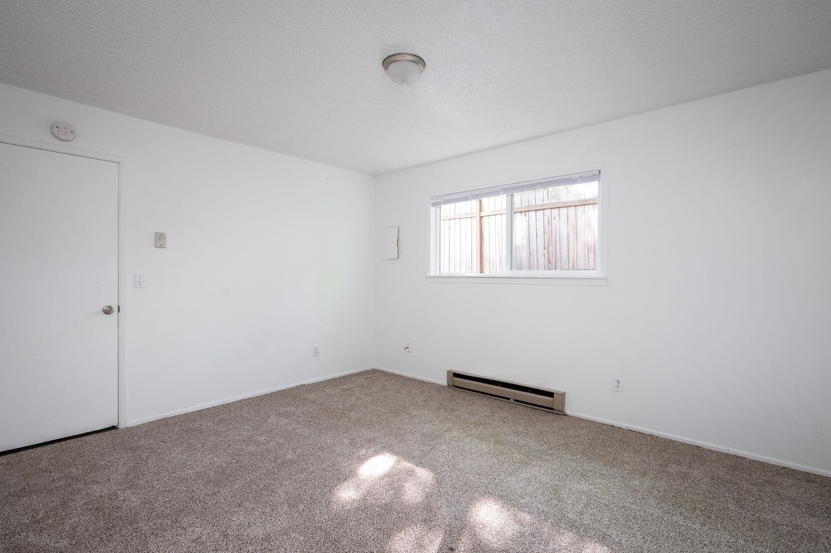 TIGARD Apartment: 11867 SW GREENBURG RD.