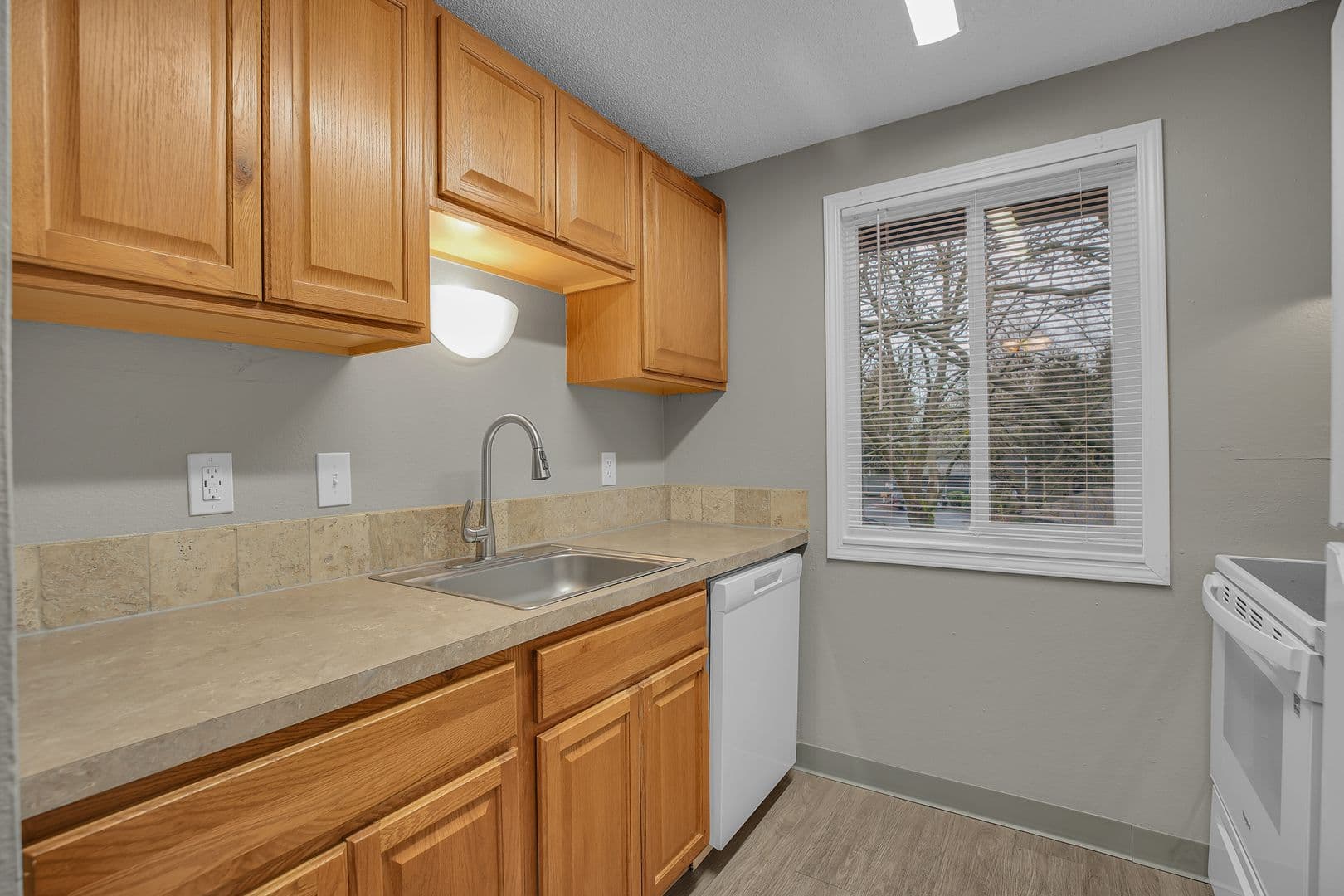 BEAVERTON Apartment: 3660 SW 117TH AVE
