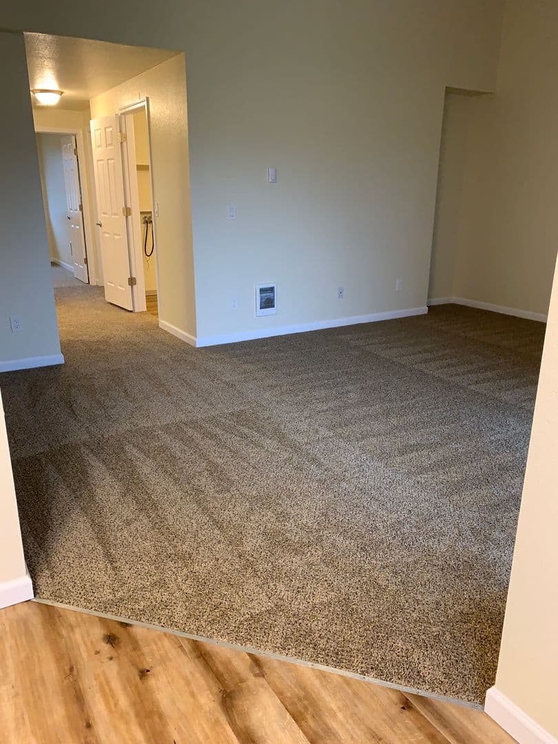 SALEM Apartment: 4665 CAMPBELL DR SE