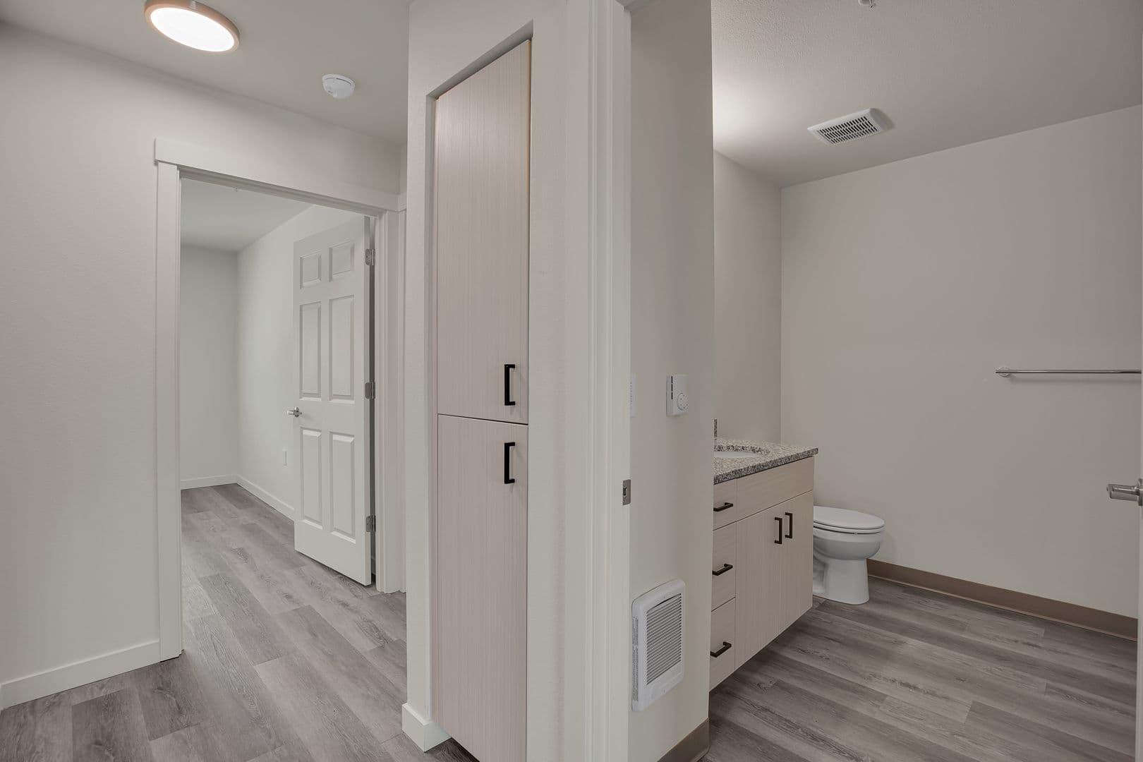 COTTAGE GROVE Apartment: 715 ROW RIVER ROAD