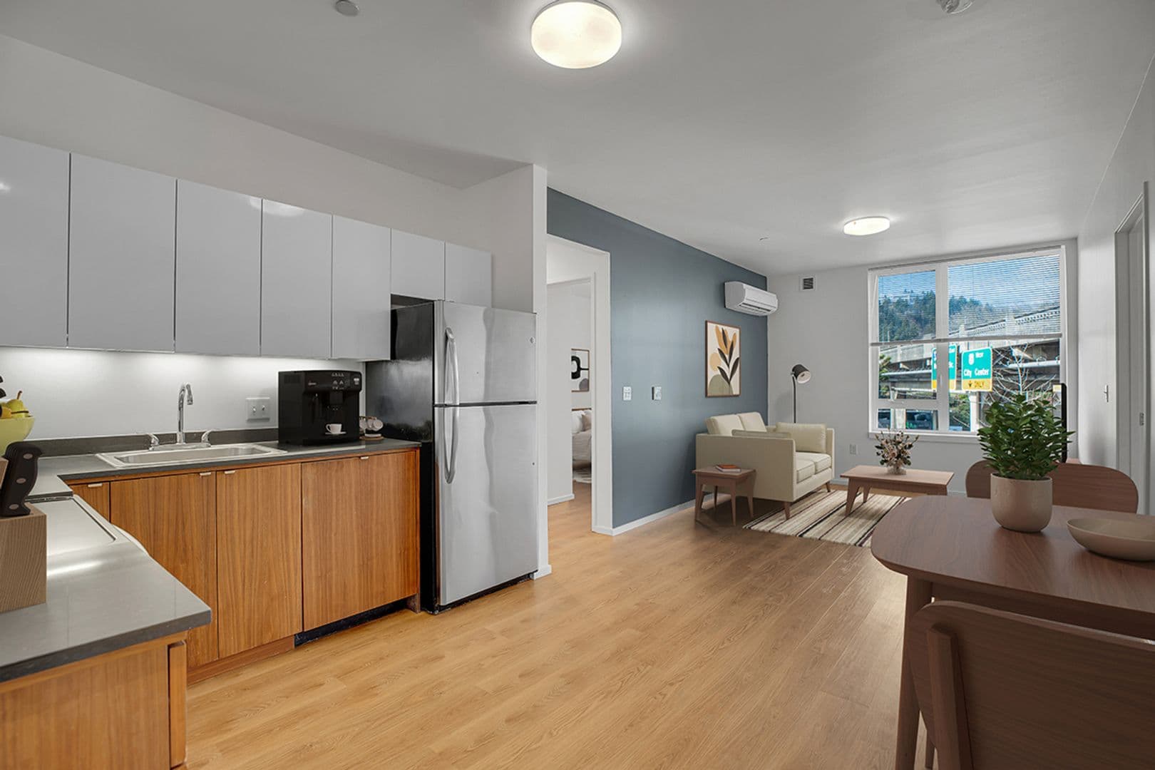 PORTLAND Apartment: 3155 S. MOODY AVE