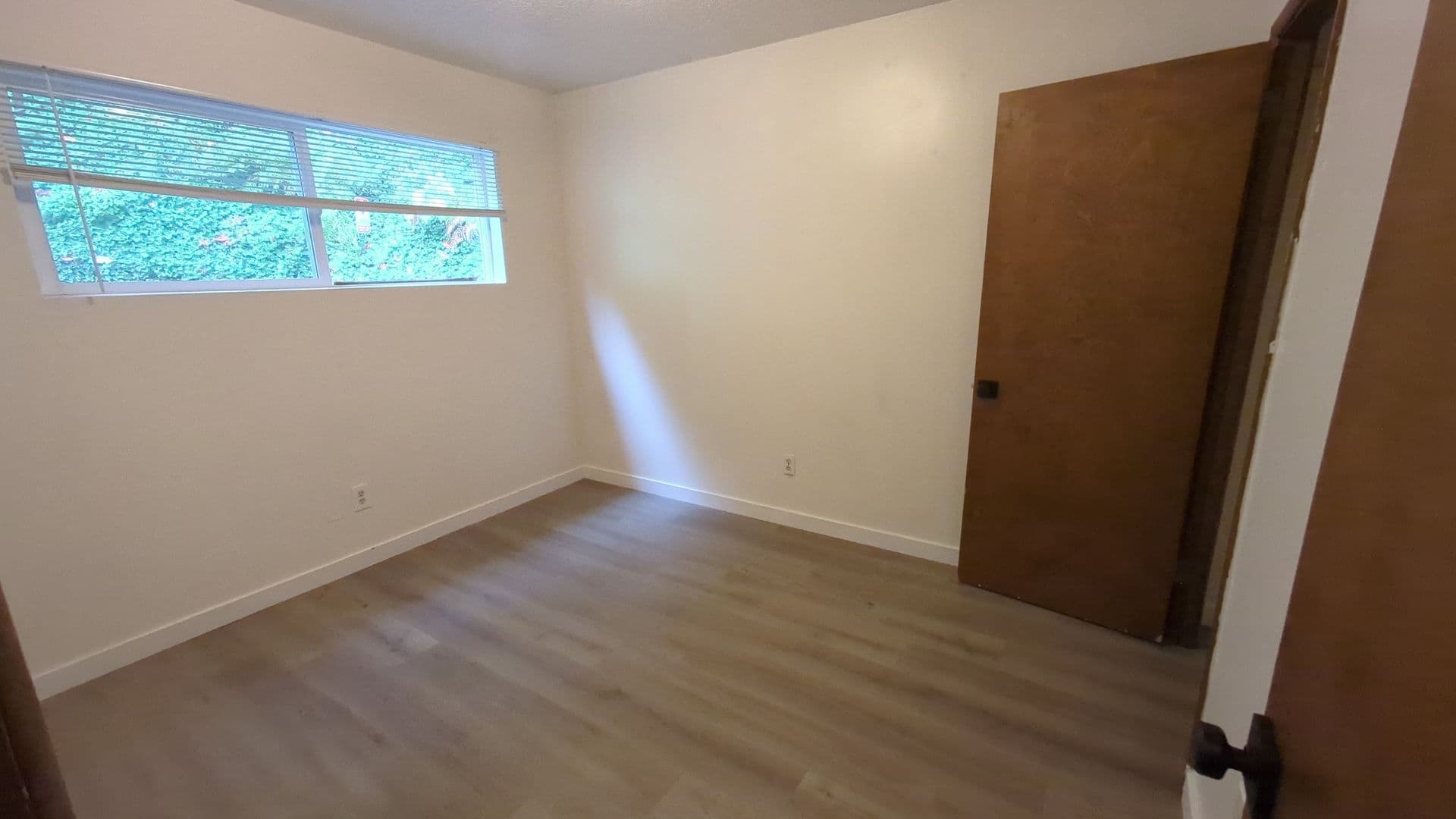 PORTLAND Apartment: 2830-2846 SW SAM JACKSON PARK RD