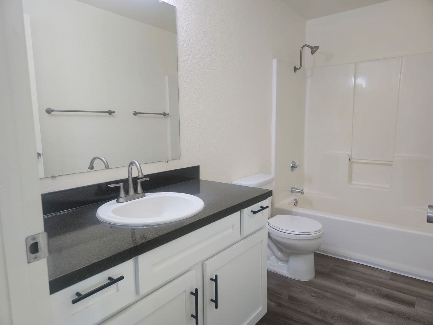 SALEM Apartment: 1304-1330 WALLACE RD. NW