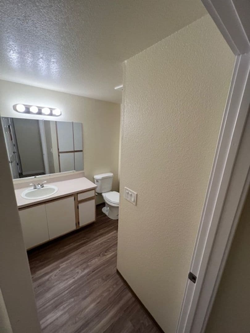 SALEM Apartment: 4665 CAMPBELL DR SE