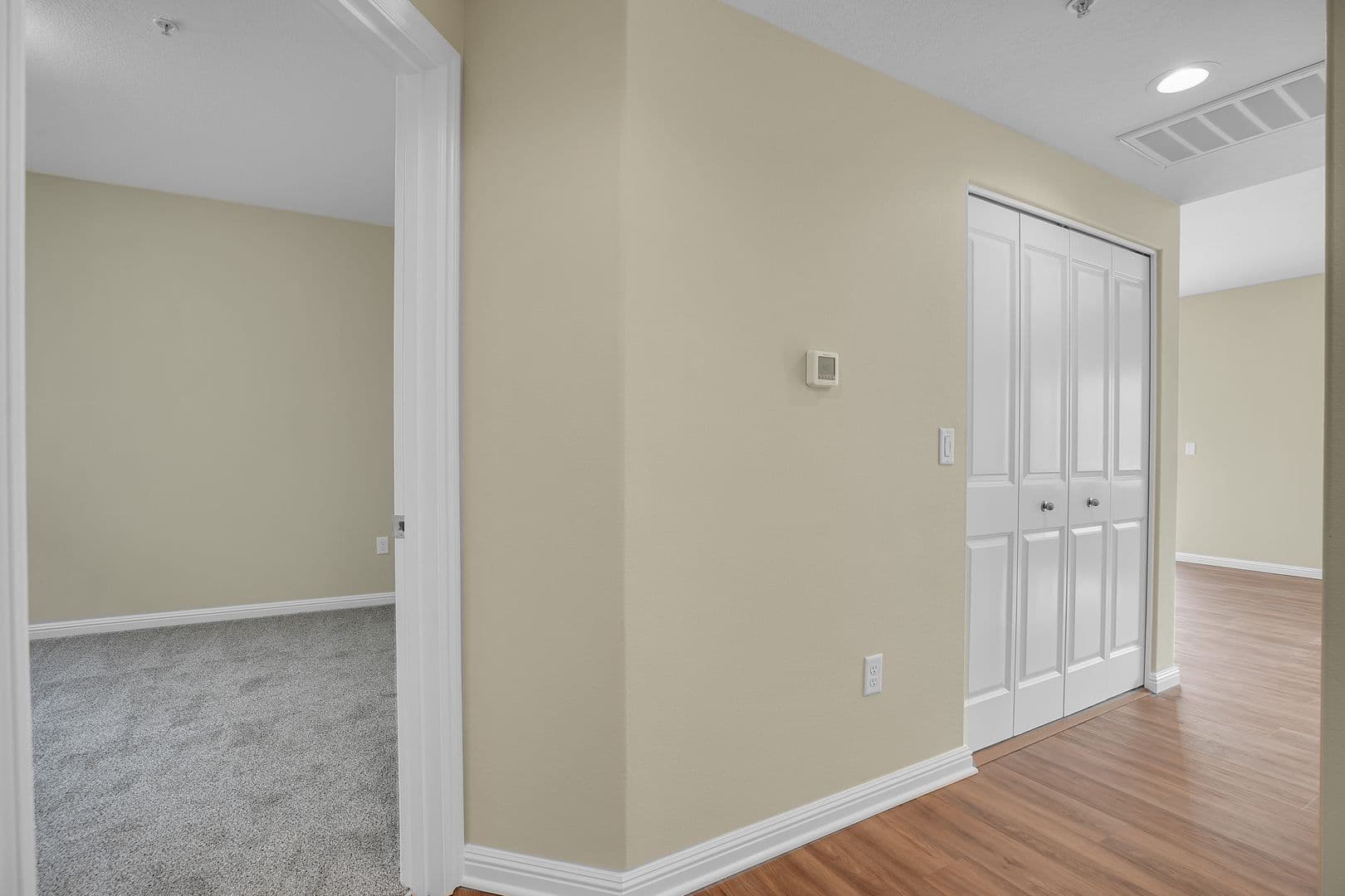 PORTLAND Apartment: 10038 SE DIVISION STREET