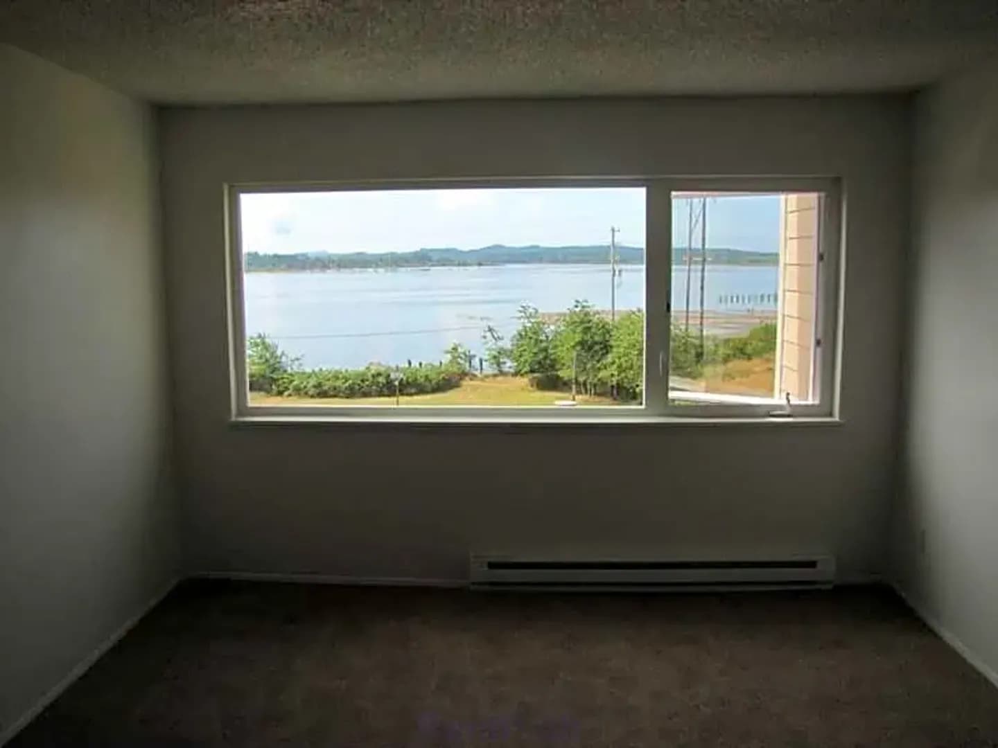 ASTORIA Apartment: 1400 W. MARINE DRIVE