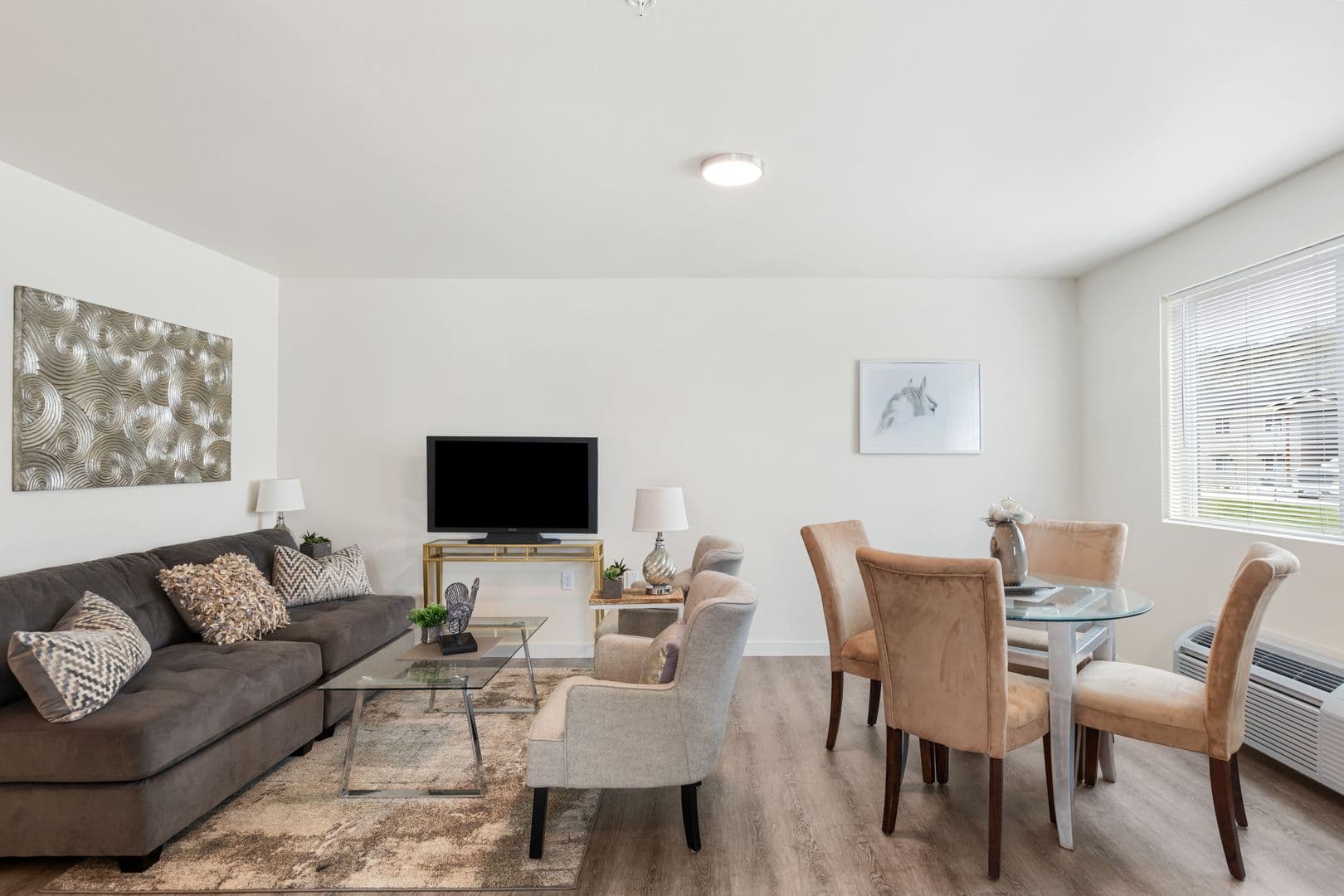 ROSEBURG Apartment: 331 NE POMONA ST