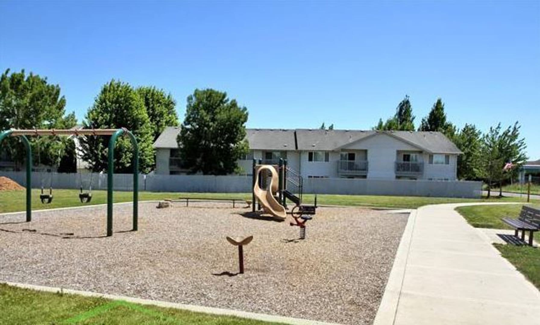 SALEM Apartment: 4665 CAMPBELL DR SE