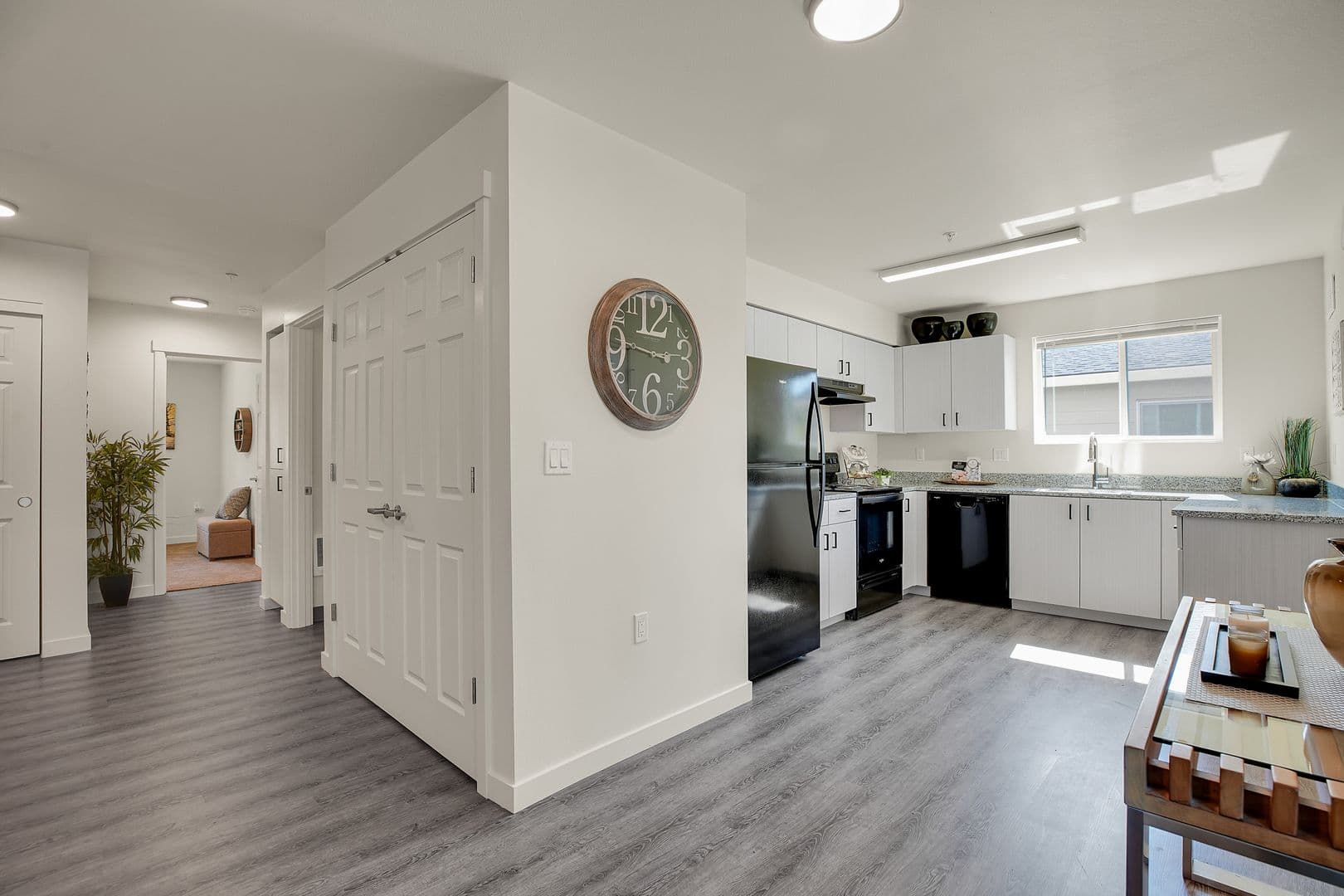 SPRINGFIELD Apartment: 4800 B STREET