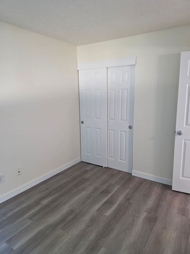 SHERWOOD Apartment: 21985 SW SHERWOOD BLVD