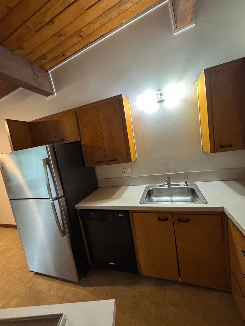 MILWAUKIE Apartment: 10447-10489 SE 23RD AVE
