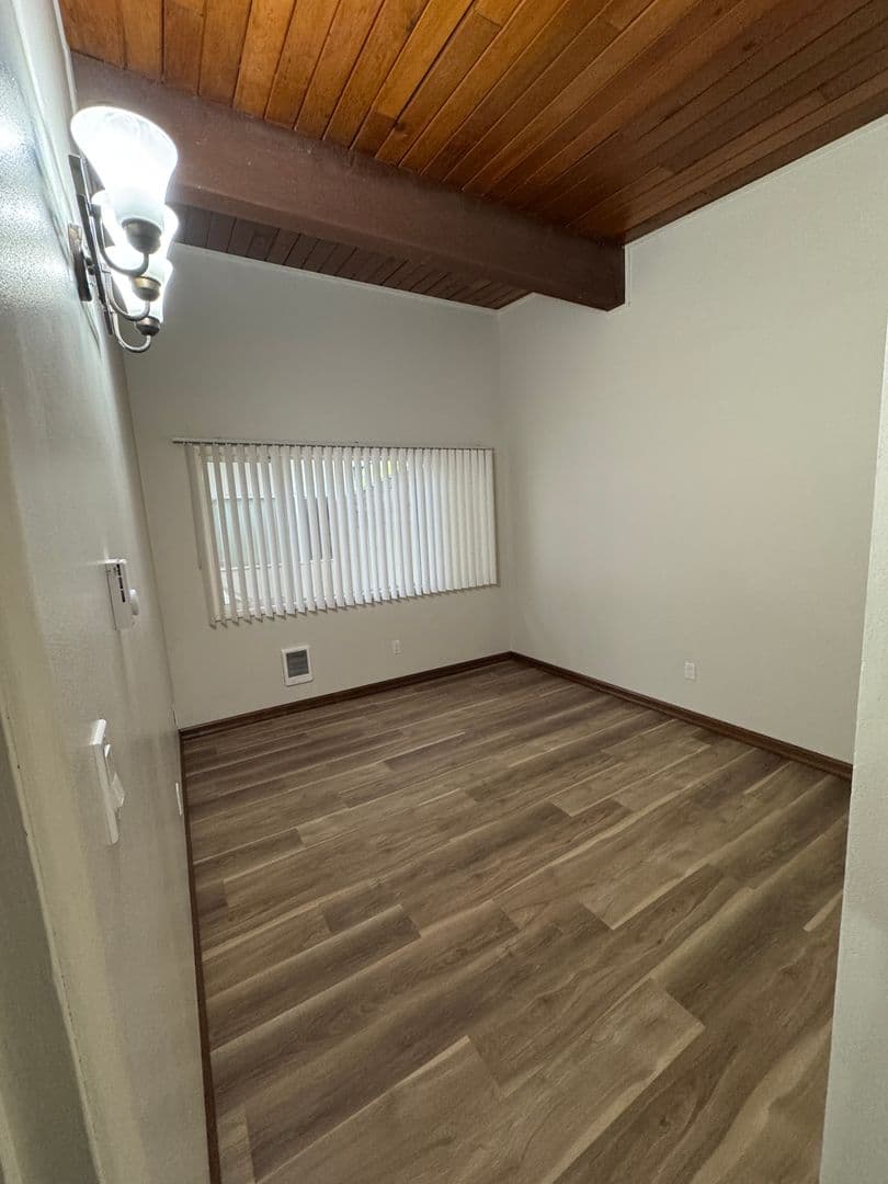 MILWAUKIE Apartment: 10447-10489 SE 23RD AVE
