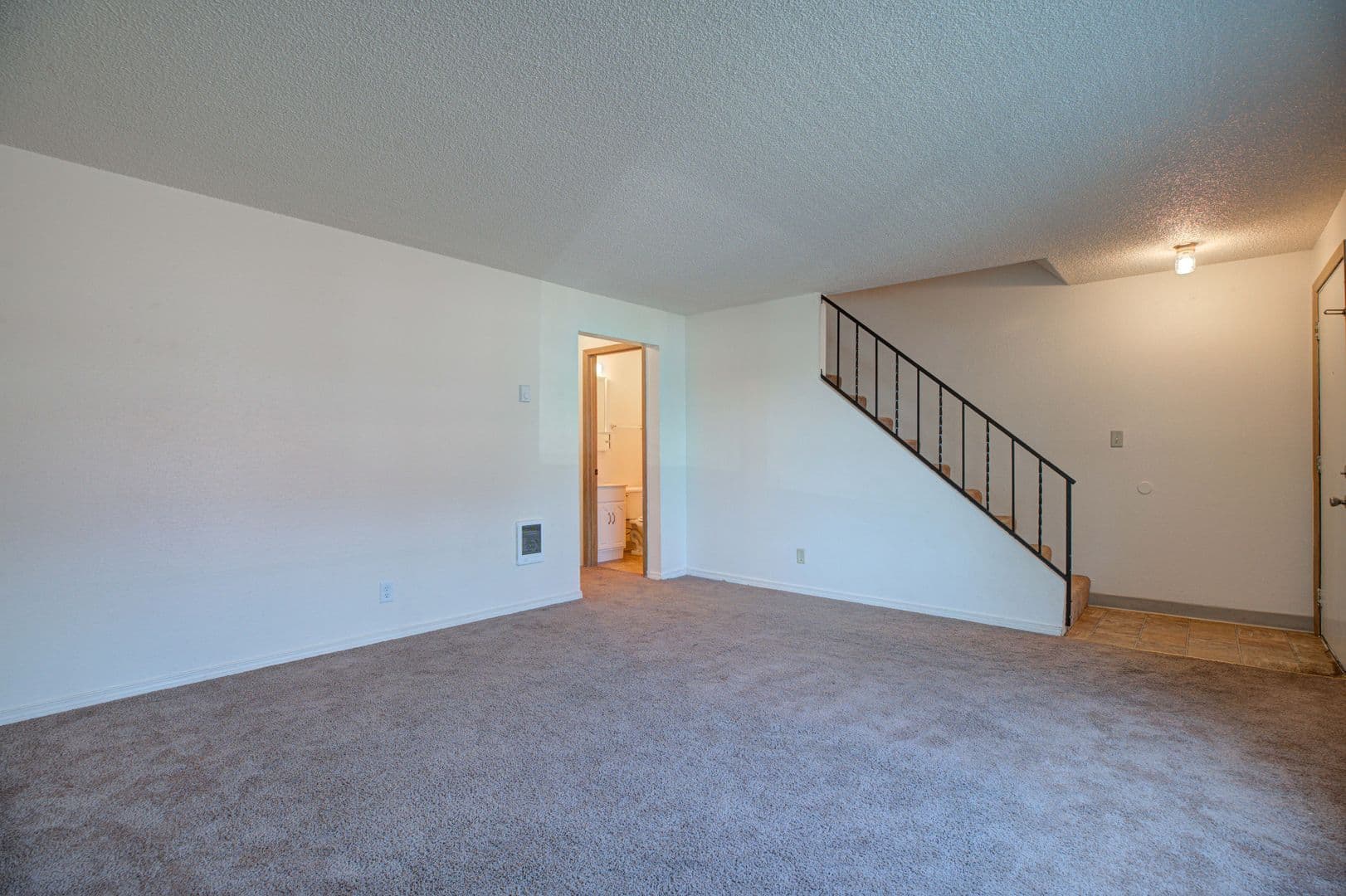 MCMINNVILLE Apartment: 455 NE 17TH ST
