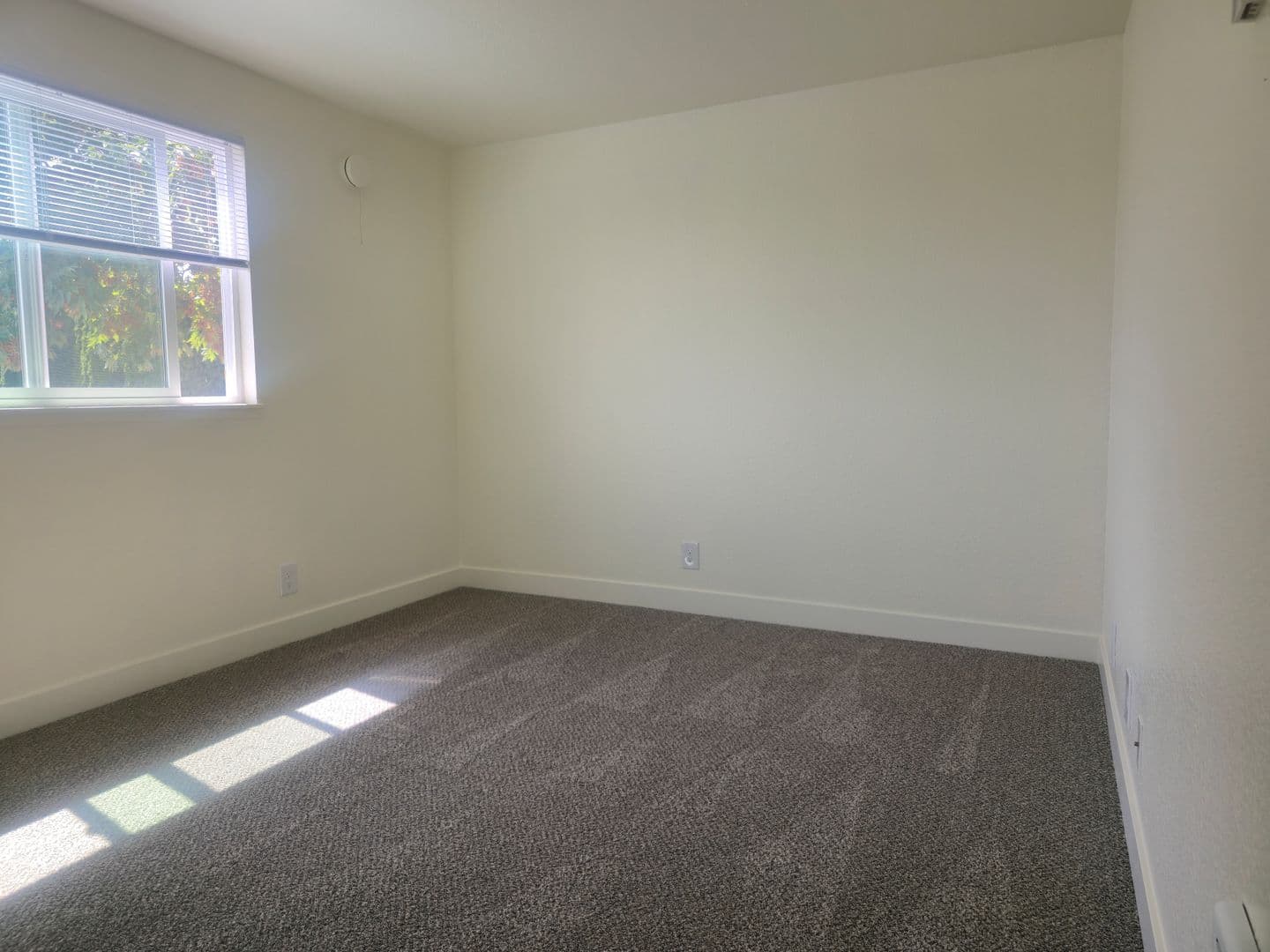 SALEM Apartment: 1304-1330 WALLACE RD. NW