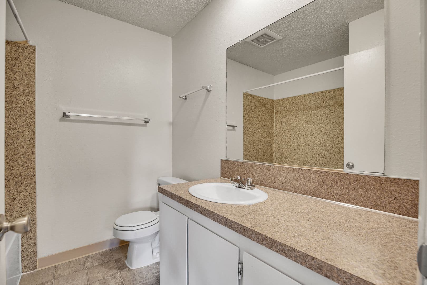 TIGARD Apartment: 13660 SW PACIFIC HWY, #60