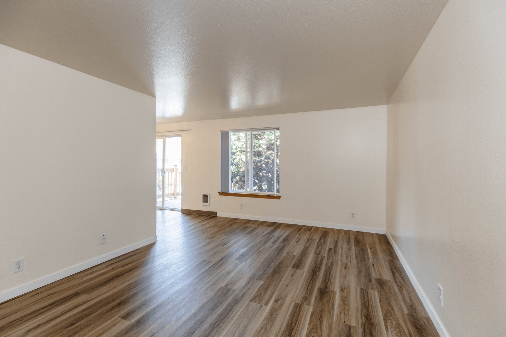NEWBERG Apartment: 901 PECAN CT