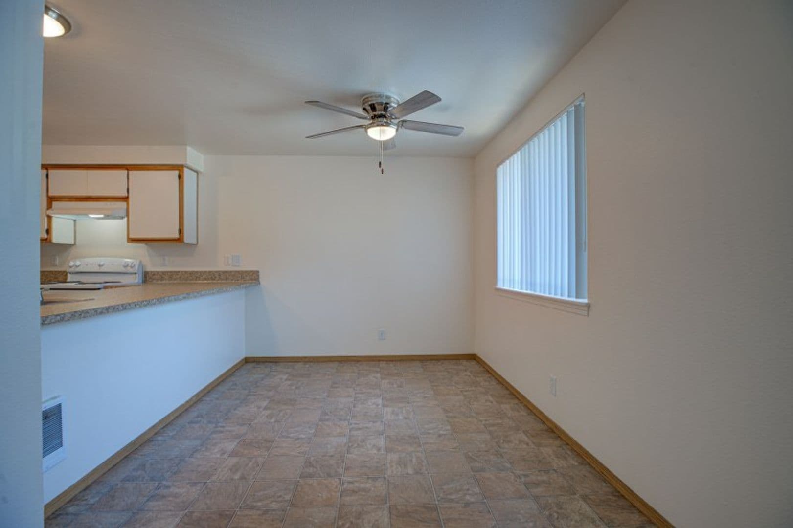 SALEM Apartment: 2800 FISHER ROAD, NE