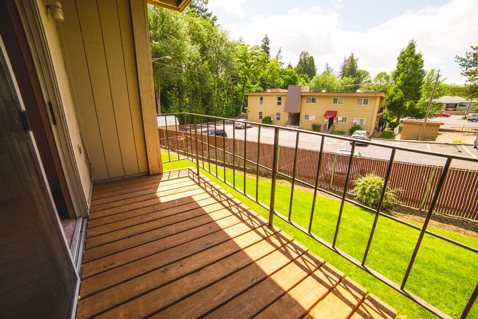 PORTLAND Apartment: 9408 SW ALLEN BLVD
