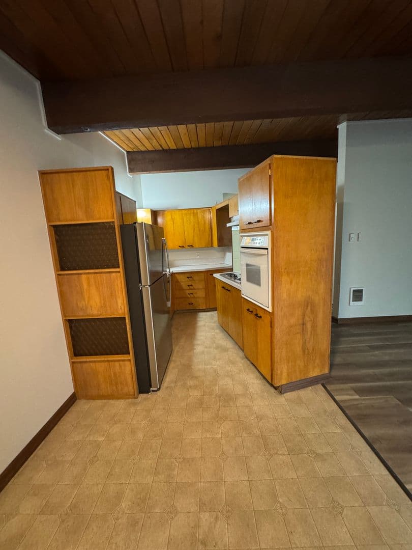 MILWAUKIE Apartment: 10447-10489 SE 23RD AVE