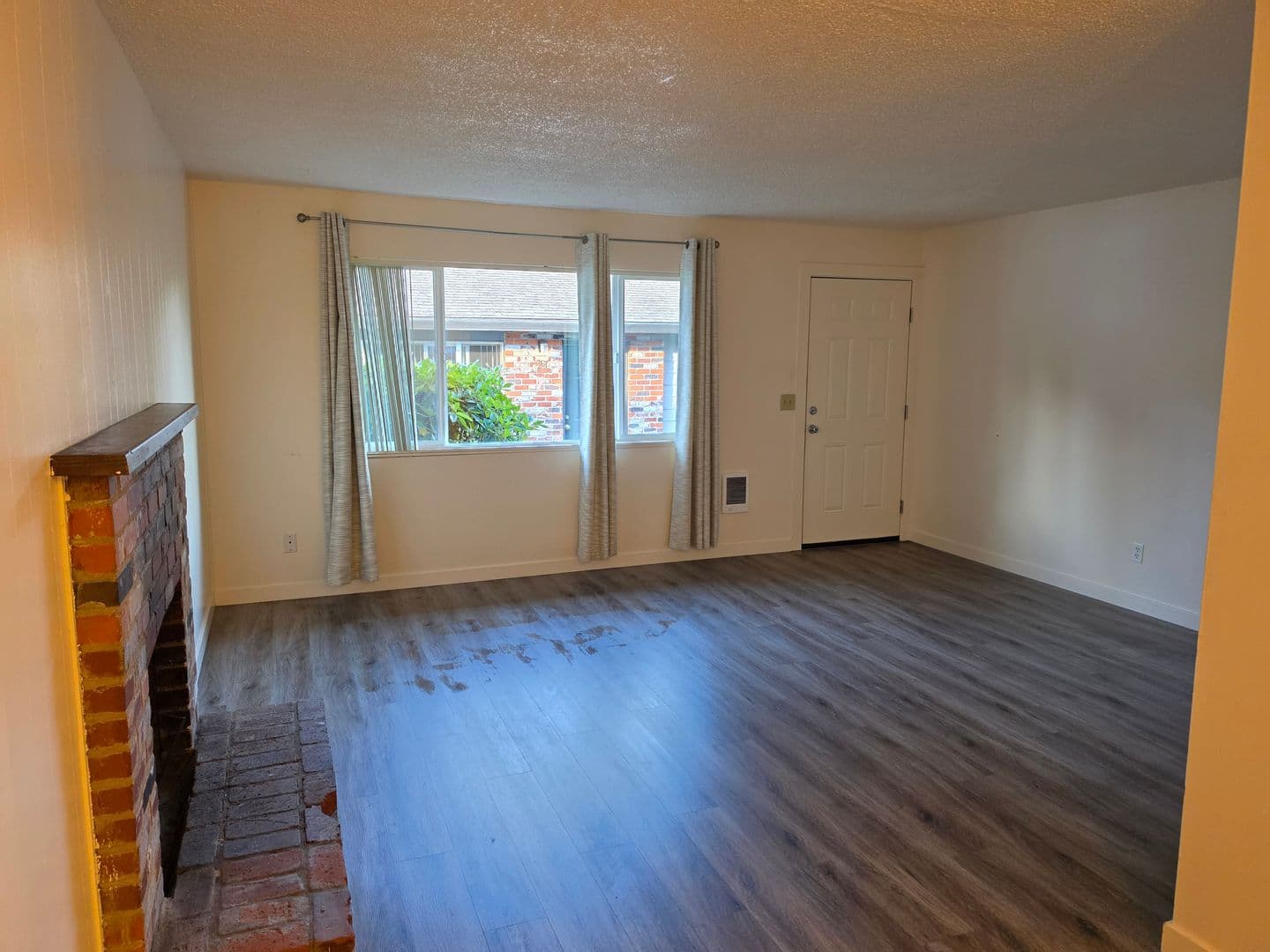 SHERWOOD Apartment: 21985 SW SHERWOOD BLVD