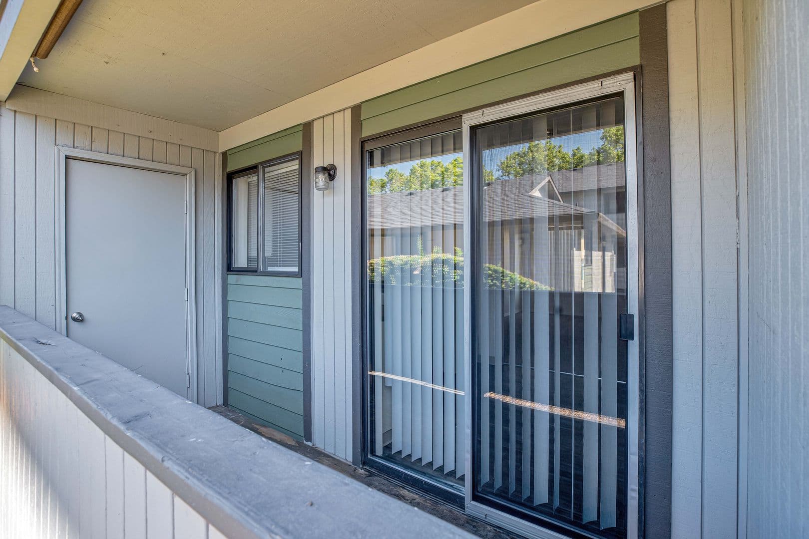 VANCOUVER Apartment: 5700-5706 NE 34TH STREET