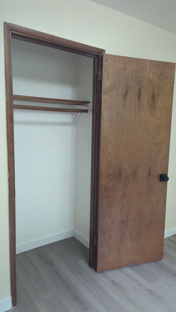 PORTLAND Apartment: 2830-2846 SW SAM JACKSON PARK RD