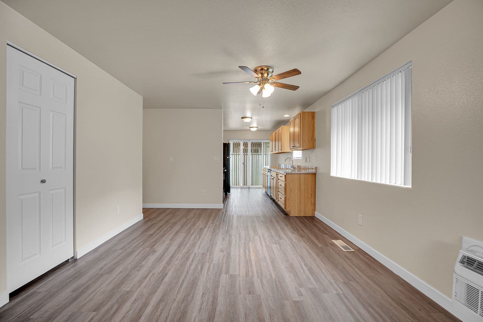 SALEM Townhome: 1194 BARNES ROAD, SE